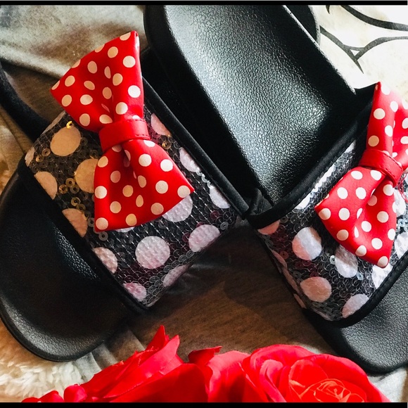 Disney Shoes - 🎀Minnie Mouse slides!🎀 AUTHENTIC Disney brand!